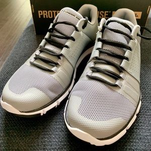 Under armour men’s UA Charged 24/7 NU size 10.5